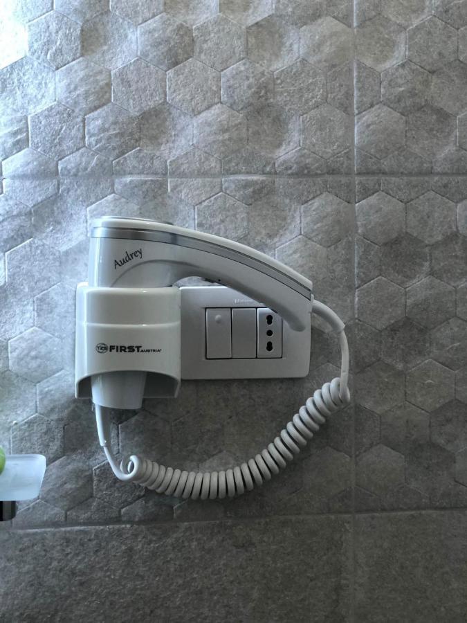 Sunny Breeze Apartment فلورا المظهر الخارجي الصورة