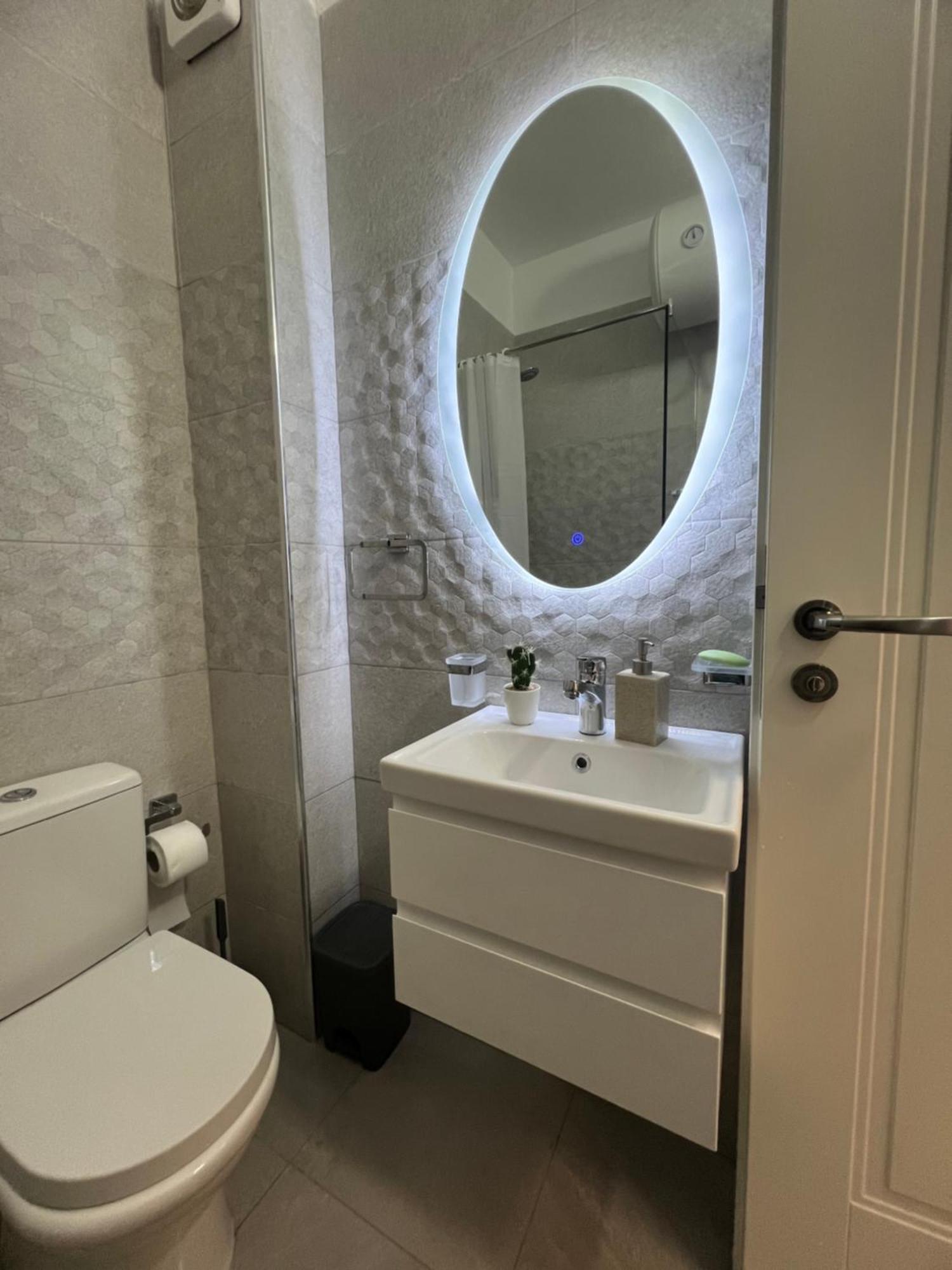 Sunny Breeze Apartment فلورا المظهر الخارجي الصورة
