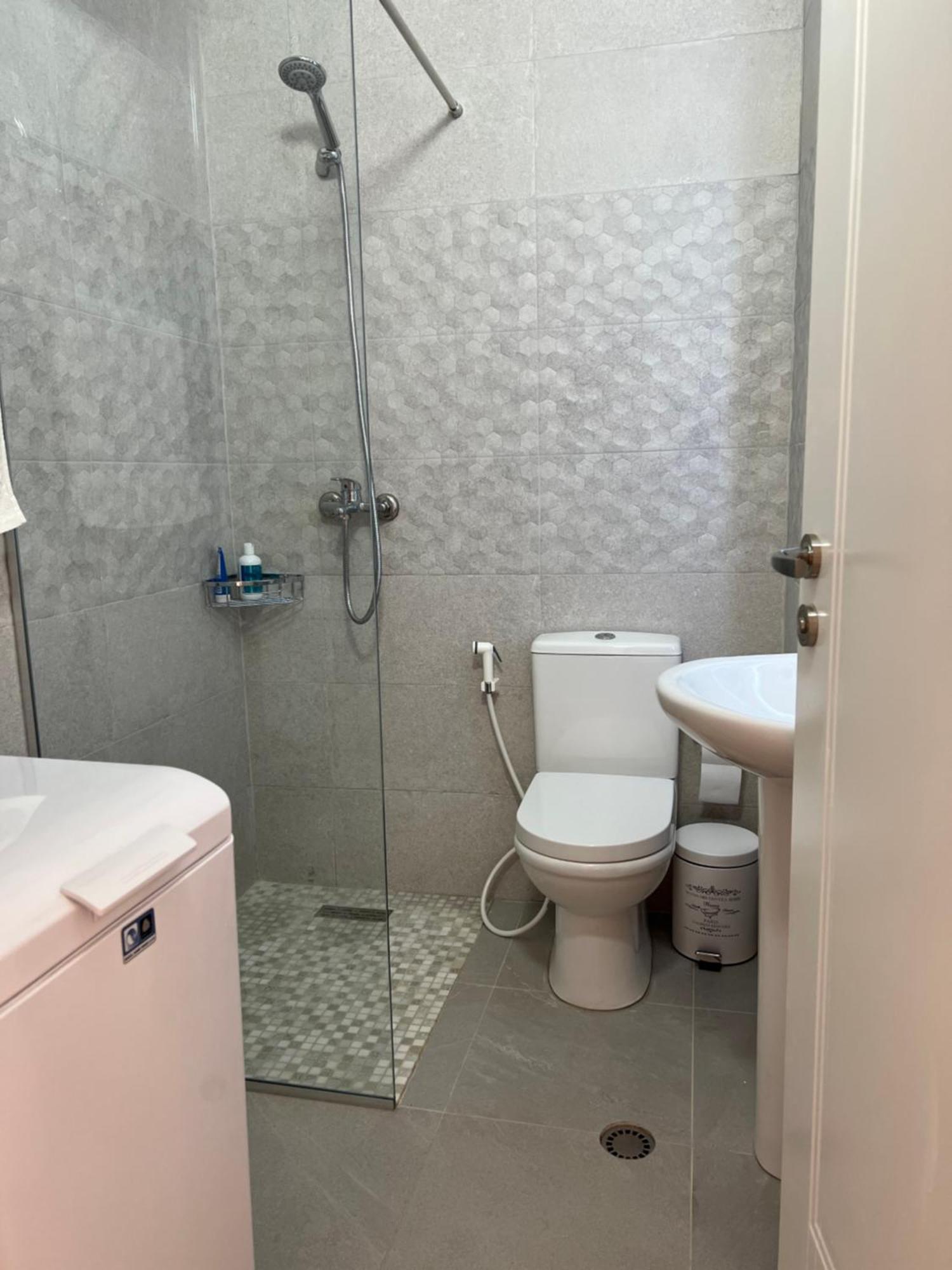 Sunny Breeze Apartment فلورا المظهر الخارجي الصورة