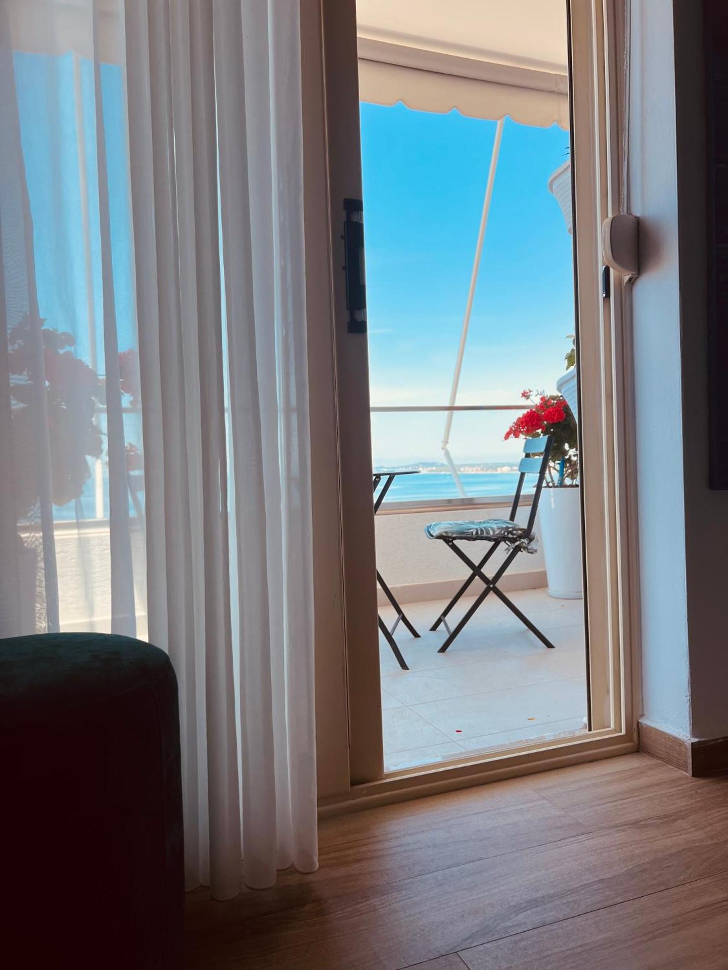 Sunny Breeze Apartment فلورا المظهر الخارجي الصورة